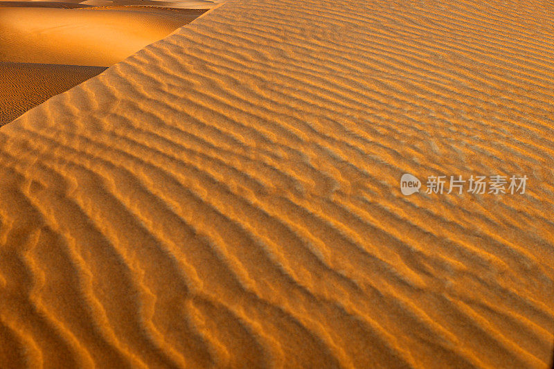 沙子和Erg Chebbi沙漠，Merzouga，摩洛哥，北非